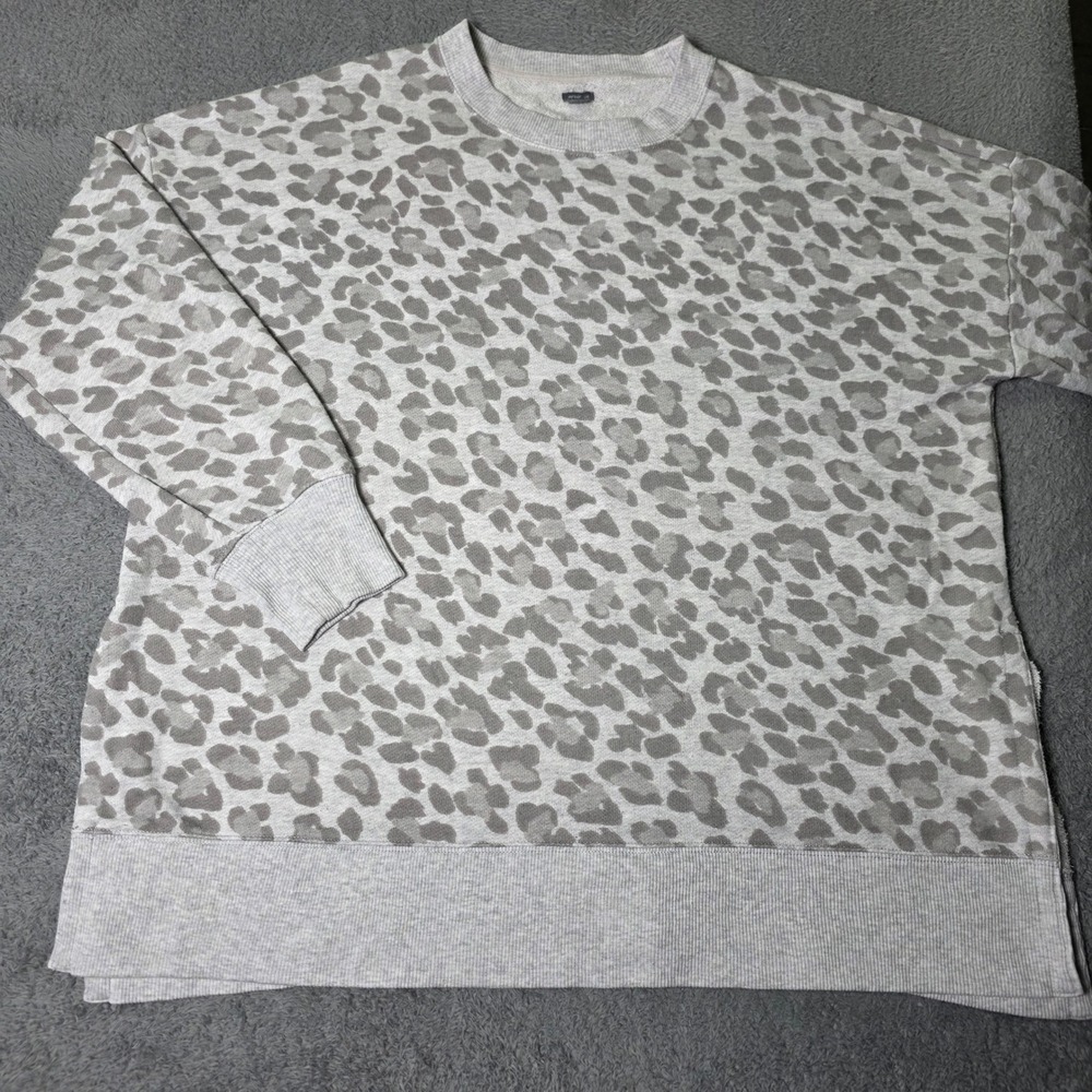 Aerie Womens Large Pullover Sweatshirt Grey Leopard Print Oversized Side Slit
